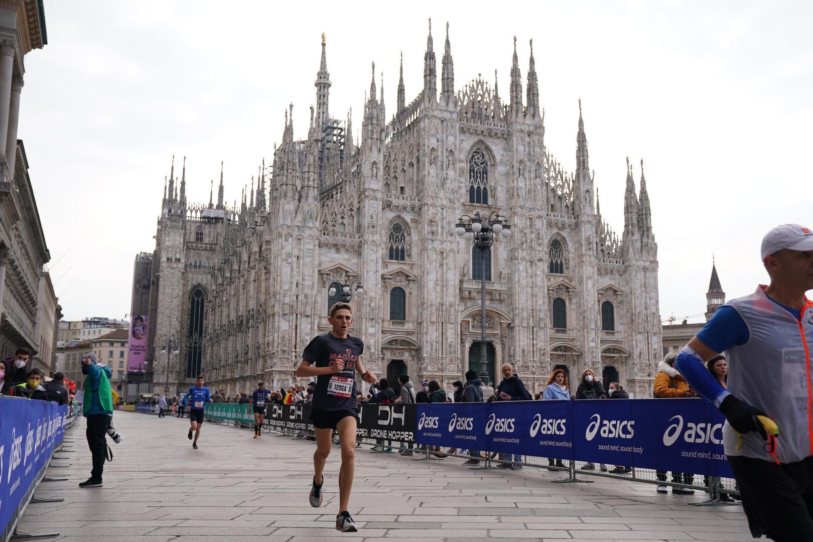 Davide Caputo corre con Atlantic la Lenovo Relay Marathon